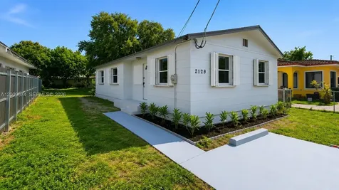 2129 NW 59th Street Miami FL 33142