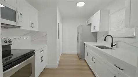 2129 NW 59th Street Miami FL 33142
