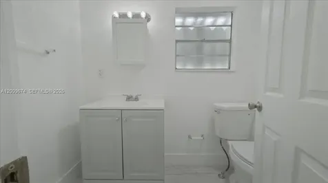 2129 NW 59th Street Miami FL 33142