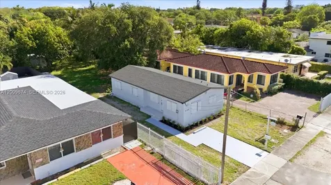 2129 NW 59th Street Miami FL 33142
