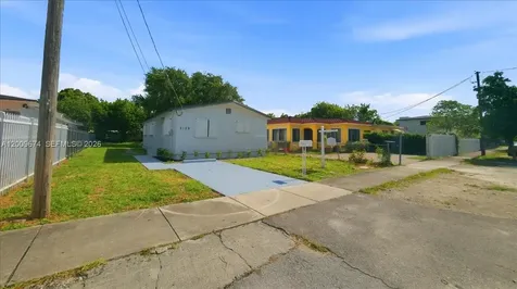 2129 NW 59th Street Miami FL 33142
