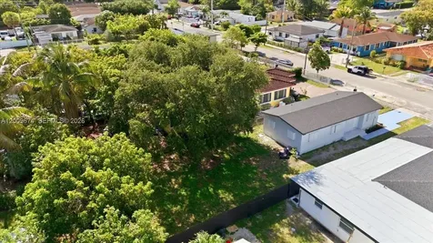 2129 NW 59th Street Miami FL 33142