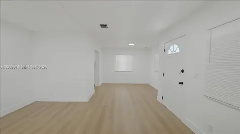 2129 NW 59th Street Miami FL 33142