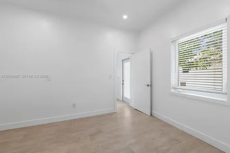 3759 Florida Avenue Coconut Grove FL 33133