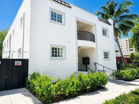1132 NW 3rd Street Miami FL 33128