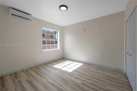 1132 NW 3rd Street Miami FL 33128