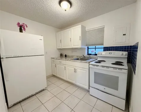 718 SW 11th Avenue Miami FL 33130