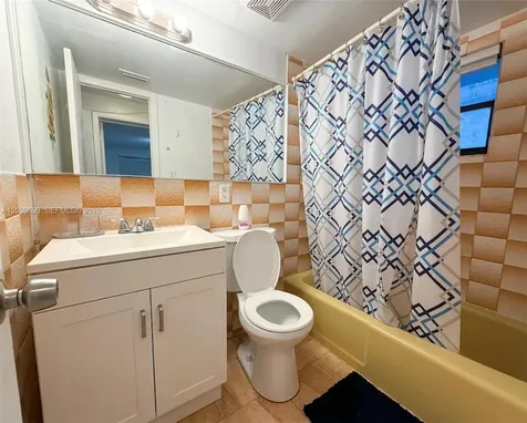 718 SW 11th Avenue Miami FL 33130