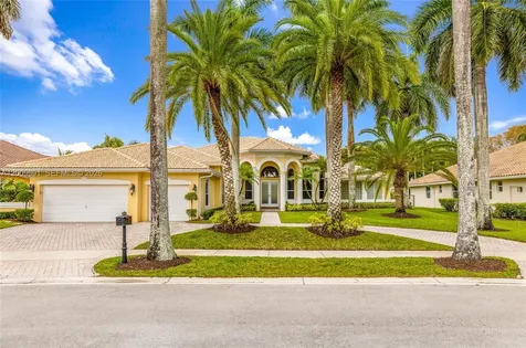 2477 Poinciana Drive Weston FL 33327