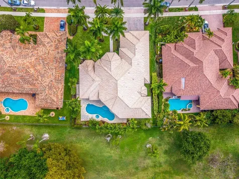 2477 Poinciana Drive Weston FL 33327