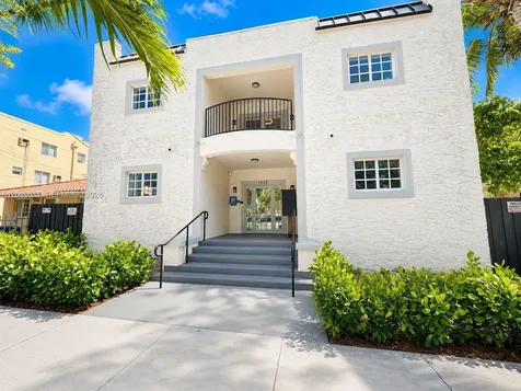 1132 NW 3rd Street Miami FL 33128