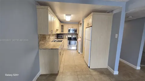 10090 NW 80th Court Hialeah Gardens FL 33016