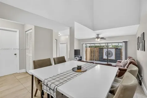 4283 S Pine Island Road Davie FL 33328