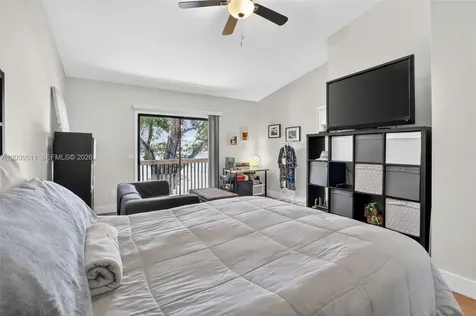 4283 S Pine Island Road Davie FL 33328