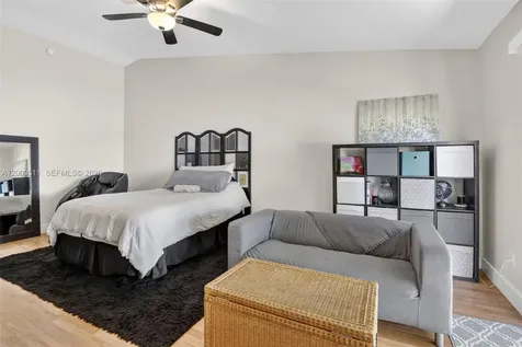 4283 S Pine Island Road Davie FL 33328