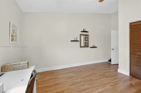4283 S Pine Island Road Davie FL 33328