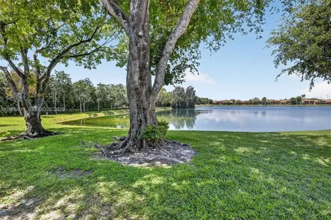 4283 S Pine Island Road Davie FL 33328