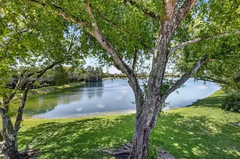 4283 S Pine Island Road Davie FL 33328