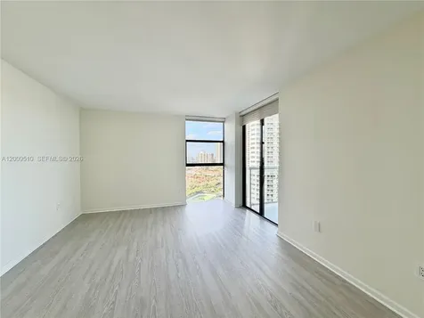 20515 E Country Club Drive Aventura FL 33180