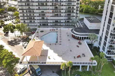 20515 E Country Club Drive Aventura FL 33180