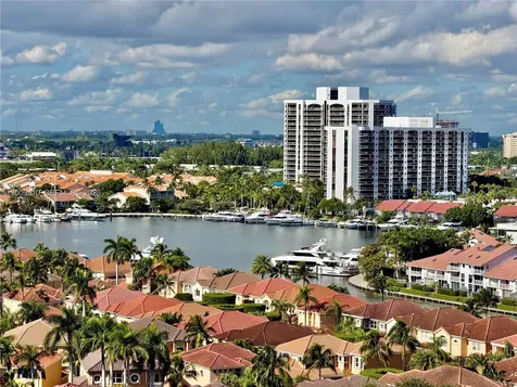 20515 E Country Club Drive Aventura FL 33180