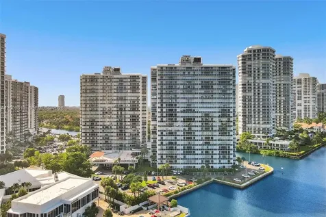 20515 E Country Club Drive Aventura FL 33180
