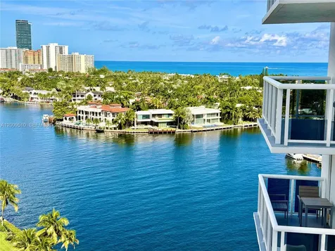 20515 E Country Club Drive Aventura FL 33180