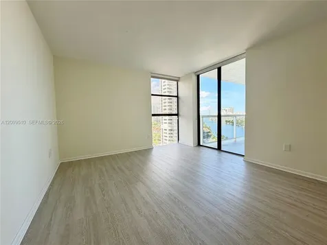 20515 E Country Club Drive Aventura FL 33180