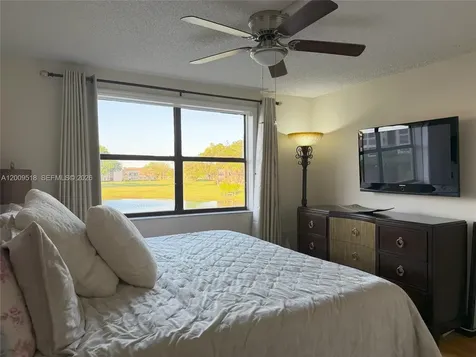 10467 Sunrise Lakes Boulevard Sunrise FL 33322