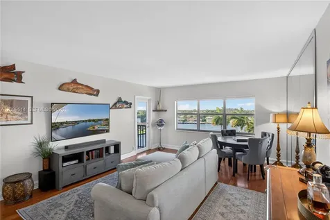 1839 Middle River Drive Fort Lauderdale FL 33305