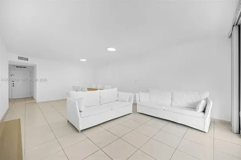 2780 NE 183rd Street Aventura FL 33160