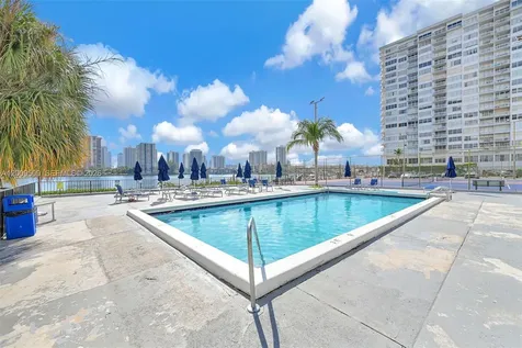 2780 NE 183rd Street Aventura FL 33160