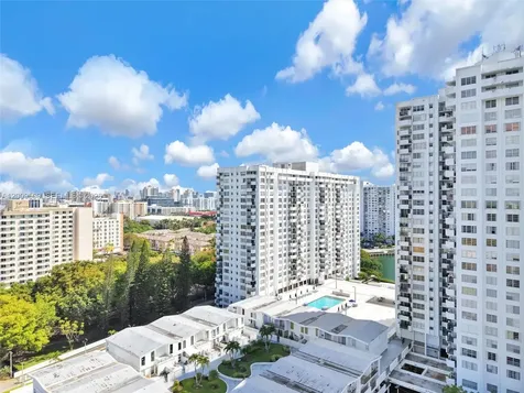 2780 NE 183rd Street Aventura FL 33160