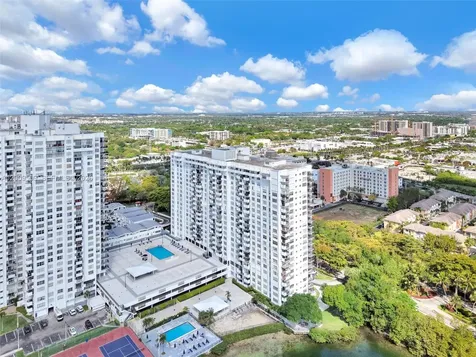 2780 NE 183rd Street Aventura FL 33160