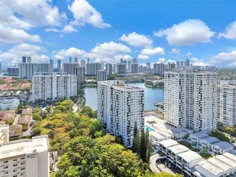 2780 NE 183rd Street Aventura FL 33160
