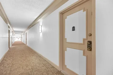 2780 NE 183rd Street Aventura FL 33160
