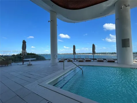175 SE 25th Road Miami FL 33129