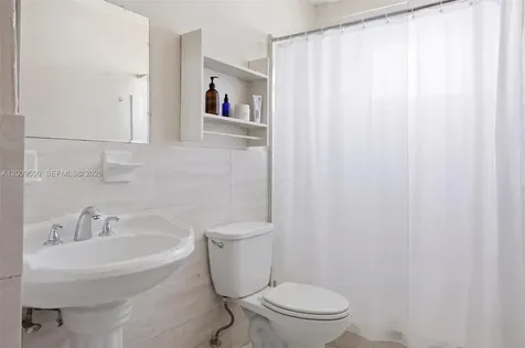 16030 NE 19th Place North Miami Beach FL 33162
