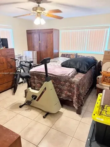 1121 NW 86th Terrace Pembroke Pines FL 33024