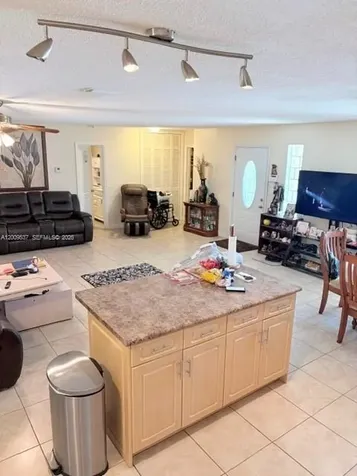 1121 NW 86th Terrace Pembroke Pines FL 33024