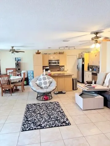 1121 NW 86th Terrace Pembroke Pines FL 33024