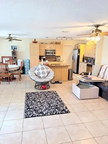 1121 NW 86th Terrace Pembroke Pines FL 33024