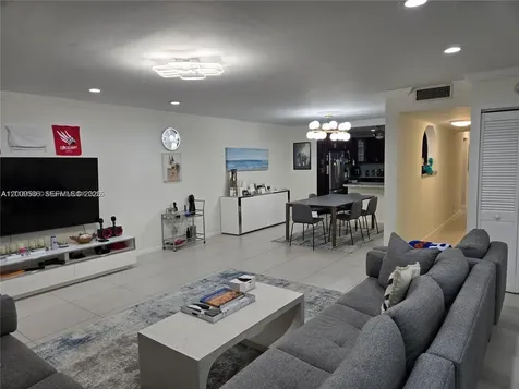 295 Jacaranda Drive Plantation FL 33324