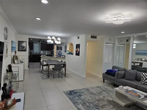 295 Jacaranda Drive Plantation FL 33324