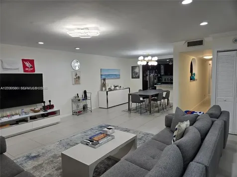 295 Jacaranda Drive Plantation FL 33324