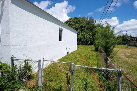 1221 NW 75th Street Miami FL 33147