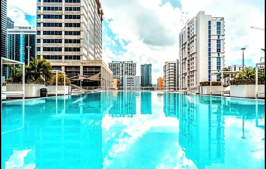 690 SW 1st Court Miami FL 33130