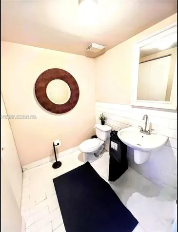 690 SW 1st Court Miami FL 33130