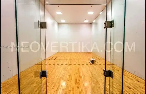 690 SW 1st Court Miami FL 33130