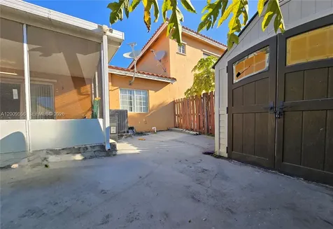 10924 SW 182nd Lane Miami FL 33157